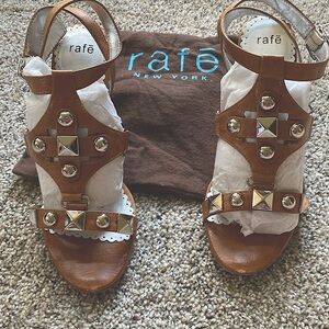 Rafē Brown Studded Leather T-Strap Sandals